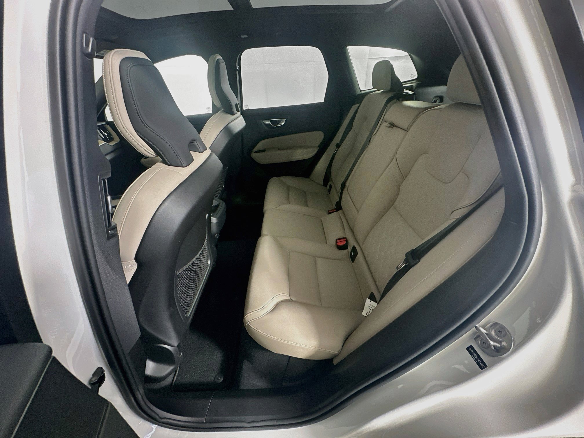 Used 2026 Volvo XC60 B5 Plus AWD/4WD image 28