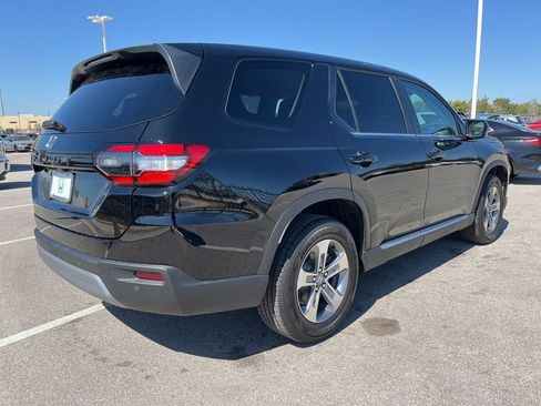 Certified 2025 Honda Pilot EX-L image 4