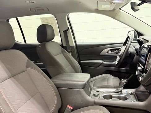 Used 2018 Chevrolet Traverse LT FWD image 40
