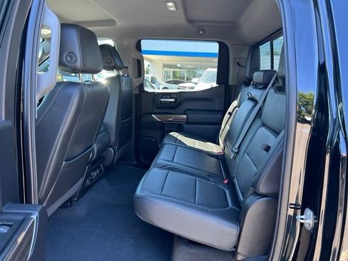 Used 2021 Chevrolet Silverado 1500 LT w/ Z71 Off-Road Package AWD/4WD image 11
