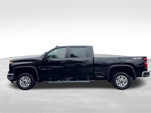Used 2024 Chevrolet Silverado 2500 LT image 11