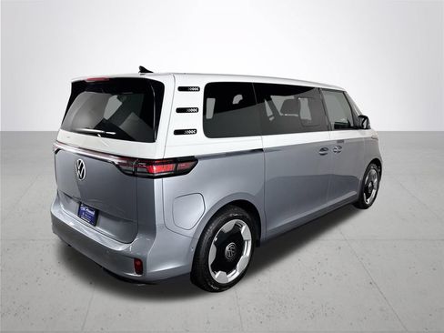 Certified 2025 Volkswagen ID. Buzz Pro S Plus AWD/4WD image 7