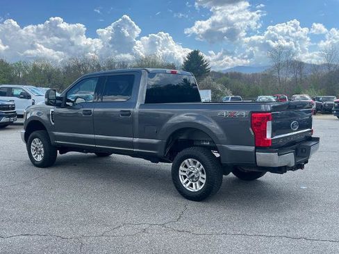 Certified 2018 Ford F250 XLT image 5