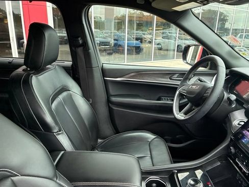 Used 2025 Jeep Grand Cherokee L Limited w/ Luxury Tech Group II RWD image 10