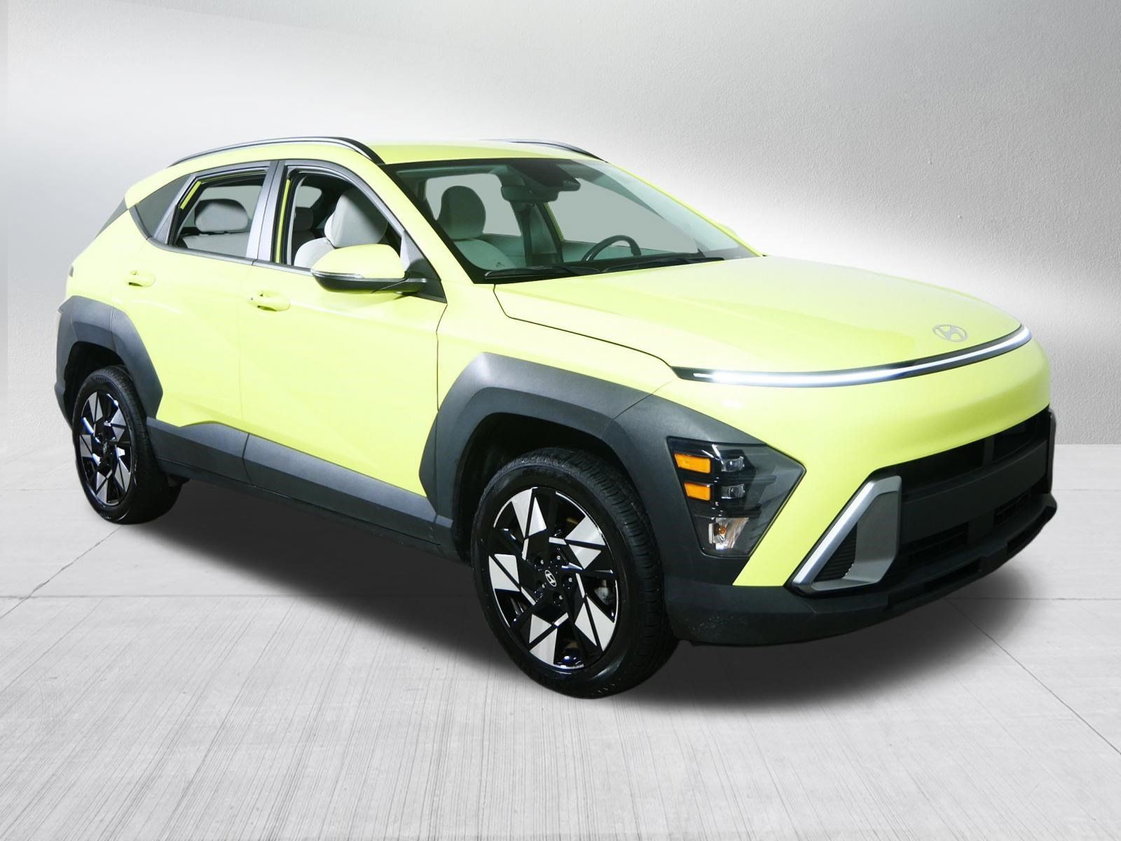 Used 2025 Hyundai Kona SEL AWD/4WD image 1