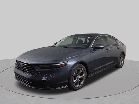 Used 2024 Honda Accord EX image 2