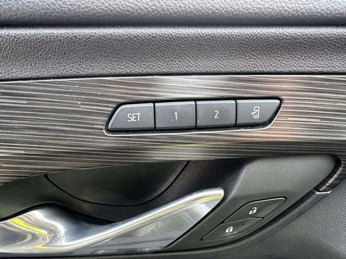 Used 2023 GMC Terrain SLT image 19