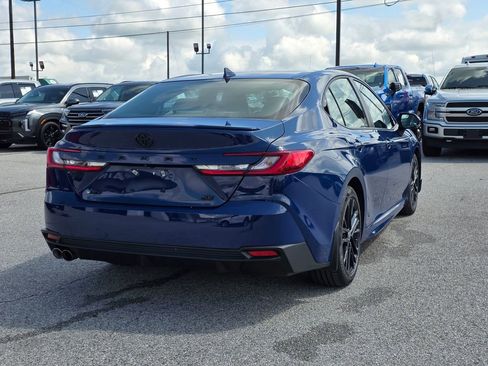 Used 2025 Toyota Camry SE FWD image 7