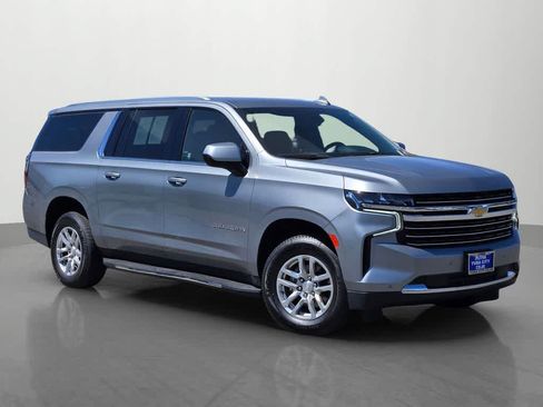 Used 2023 Chevrolet Suburban LT AWD/4WD image 8