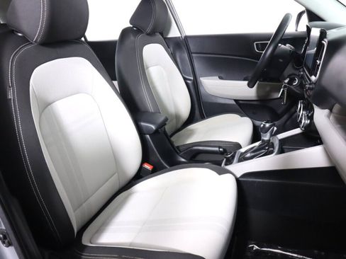 Used 2021 Hyundai Venue SEL FWD image 36