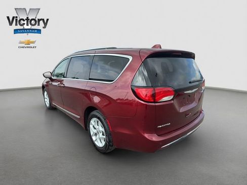 Used 2017 Chrysler Pacifica Touring-L Plus image 5