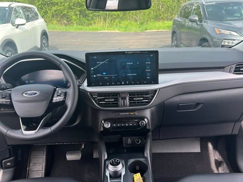 Used 2024 Ford Escape Platinum AWD/4WD image 14