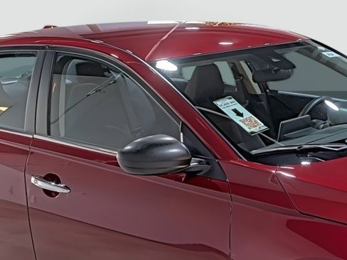 Used 2024 Nissan Altima 2.5 SV image 15