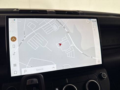 New 2026 Land Rover Defender 110 S image 20