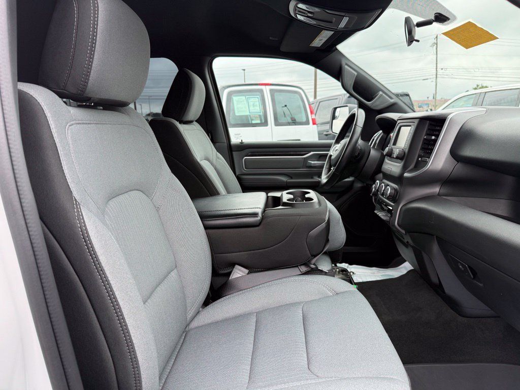 Used 2022 RAM 1500 Big Horn AWD/4WD image 23