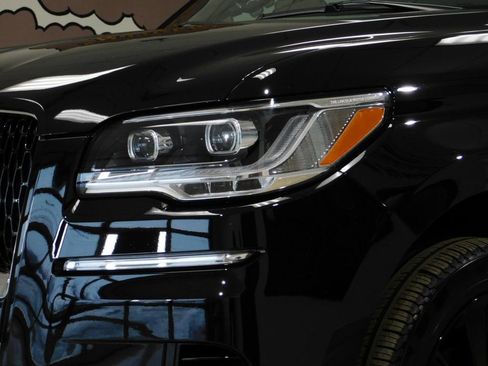 Used 2024 Lincoln Navigator Reserve w/ Equipment Group 201A image 17