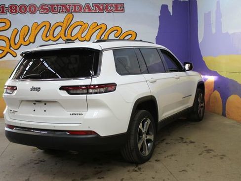 Used 2023 Jeep Grand Cherokee L Limited AWD/4WD image 8