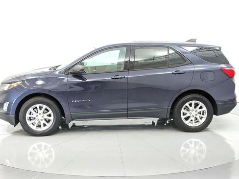 Used 2019 Chevrolet Equinox LS w/ LS Convenience Package FWD image 4