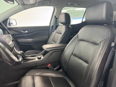 Used 2019 GMC Acadia SLT image 14