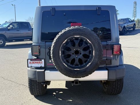 Used 2014 Jeep Wrangler Unlimited Sahara w/ Dual Top Group image 4