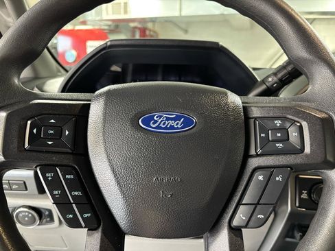 Used 2022 Ford F350 XLT w/ XLT Premium Package AWD/4WD image 30