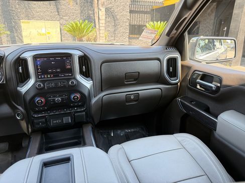 Used 2020 Chevrolet Silverado 1500 LTZ w/ LTZ Plus Package image 22