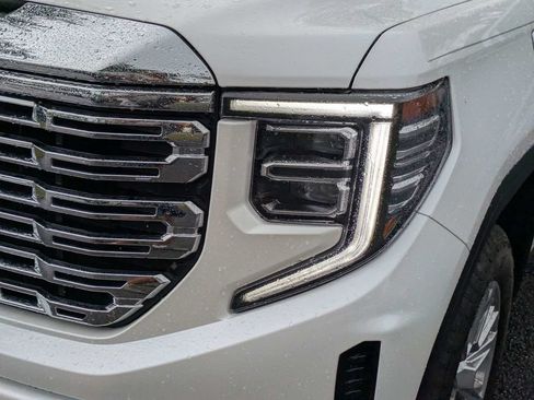 Used 2024 GMC Sierra 1500 Denali w/ Technology Package AWD/4WD image 11