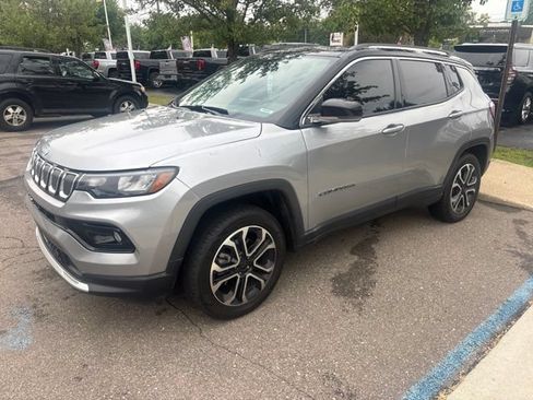 Used 2022 Jeep Compass Limited AWD/4WD image 1