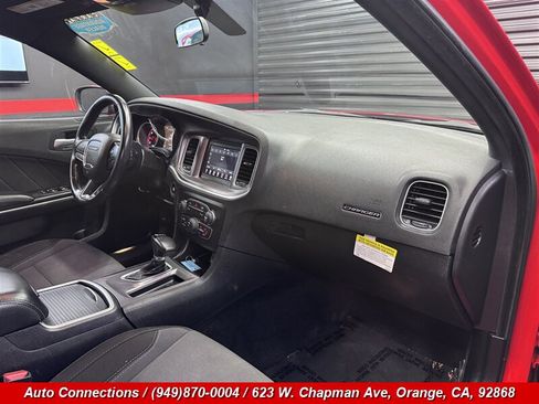 Used 2022 Dodge Charger SXT RWD image 10
