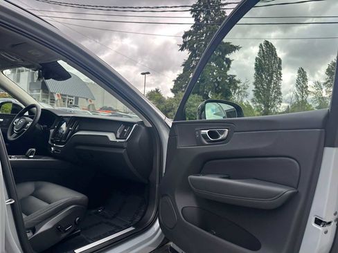 Certified 2025 Volvo XC60 B5 Plus AWD/4WD image 12