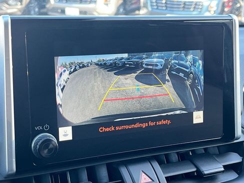 Used 2025 Toyota RAV4 XLE image 17