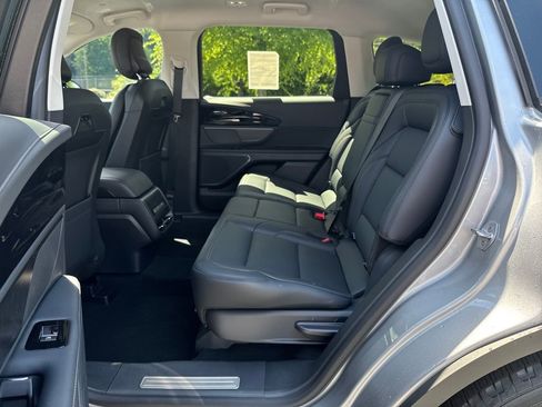 New 2026 Lincoln Nautilus Premier image 25