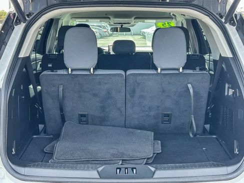 Used 2025 Ford Explorer Active RWD image 27