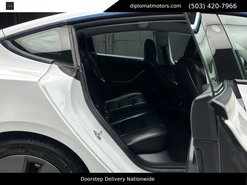 Used 2021 Tesla Model 3 Standard Range Plus image 22
