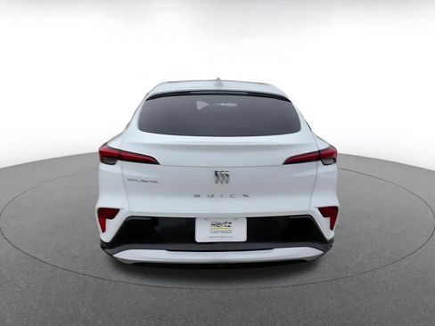 Used 2025 Buick Envista Sport Touring image 12