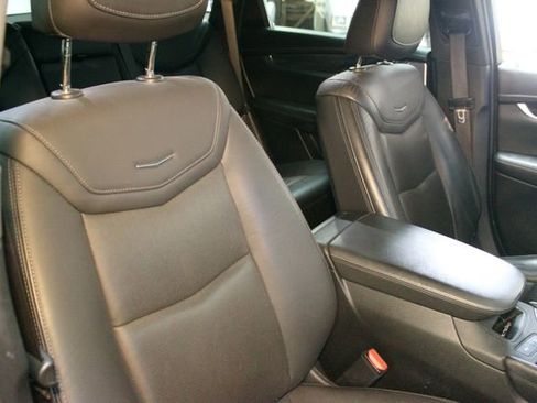 Used 2022 Cadillac XT5 Premium Luxury AWD/4WD image 10
