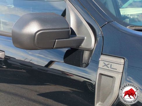 New 2025 Ford Maverick XL image 12