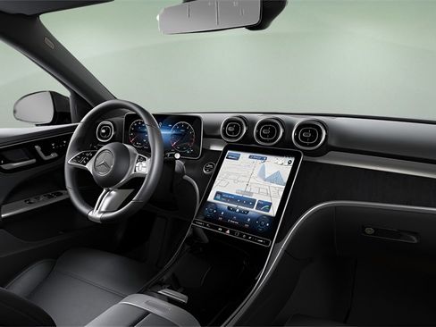 Used 2025 Mercedes-Benz C 300 Sedan image 40