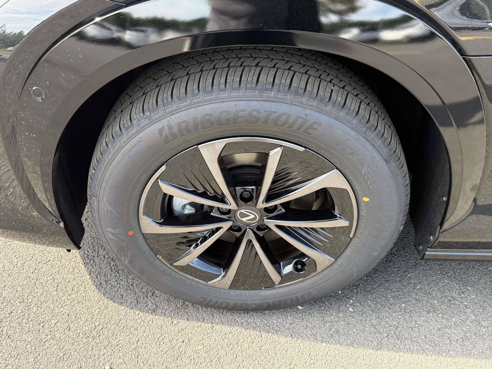 New 2026 Lexus RZ 450e AWD image 7