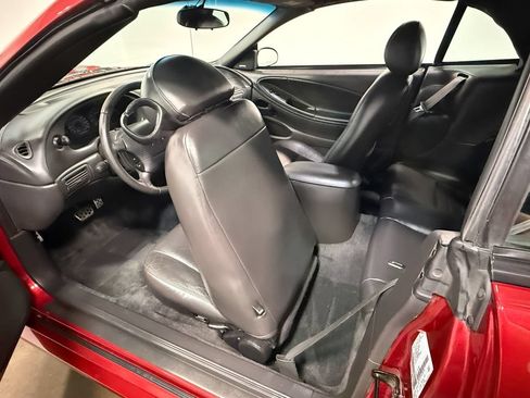 Used 2004 Ford Mustang GT RWD image 48