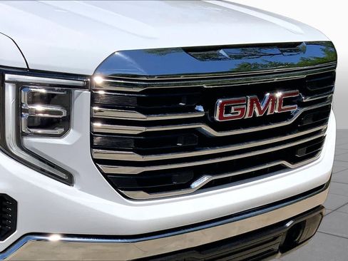 Used 2025 GMC Sierra 1500 SLT AWD/4WD image 29