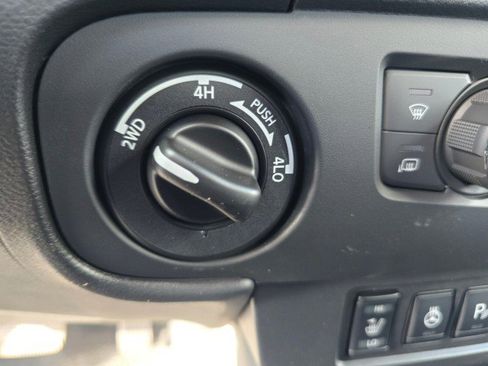 New 2026 Nissan Frontier SV w/ SV Convenience Package image 34