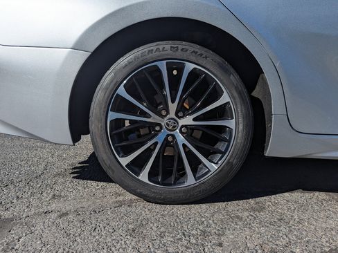 Used 2020 Toyota Camry SE image 46