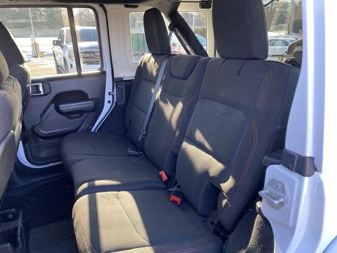 Used 2022 Jeep Wrangler Unlimited Rubicon w/ Steel Bumper Group image 26