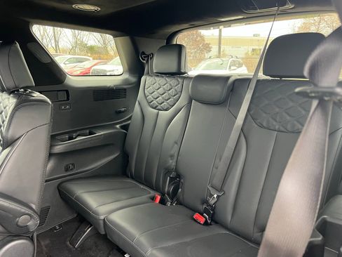 Used 2022 Hyundai Palisade Calligraphy image 21