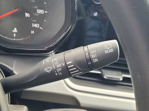 Used 2025 Chevrolet Trax LS image 16