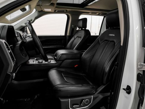 Used 2021 Ford Expedition Platinum AWD/4WD image 32