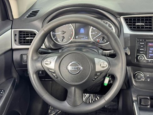 Used 2018 Nissan Sentra S image 18