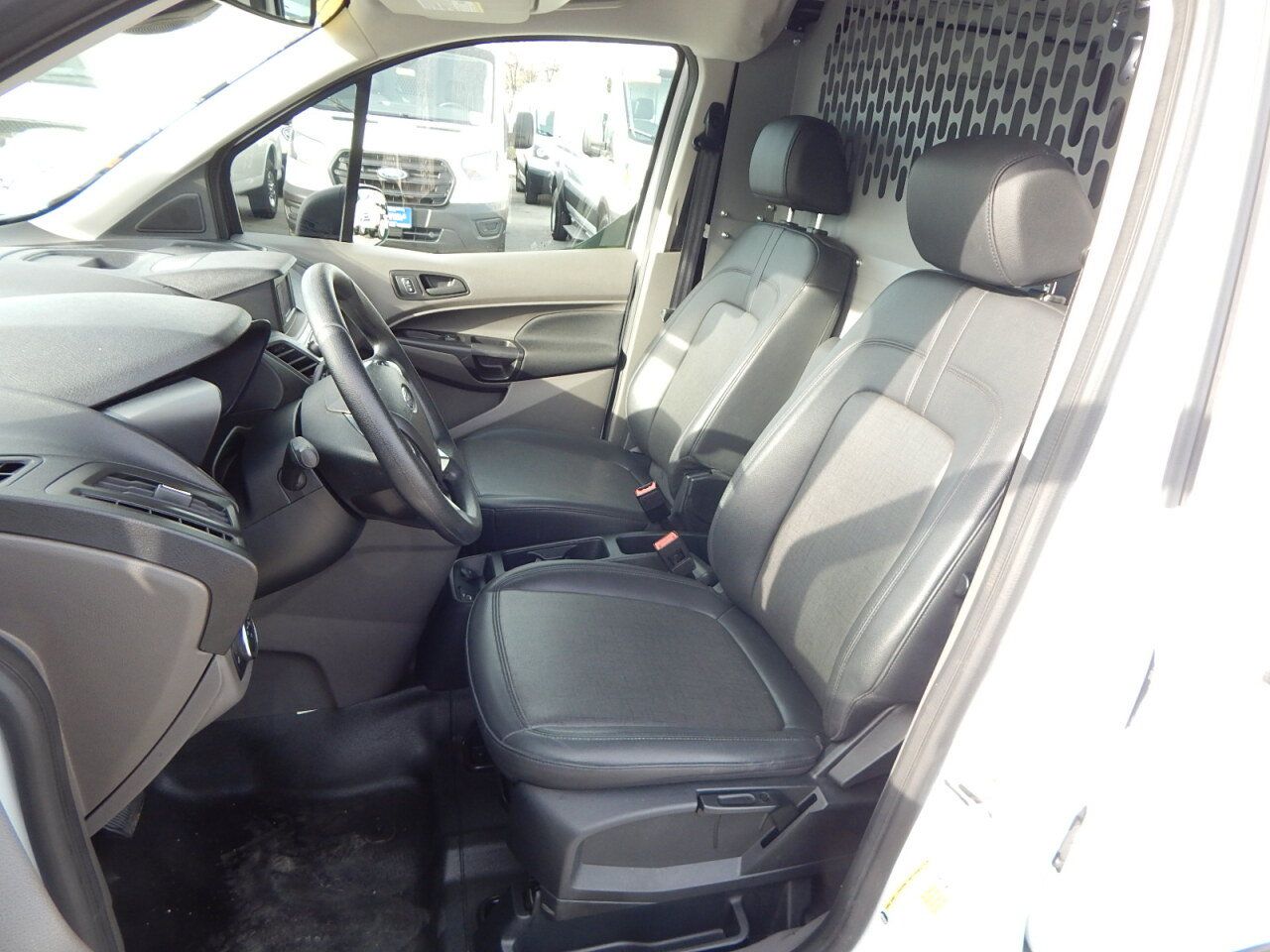 Used 2022 Ford Transit Connect XL FWD image 18