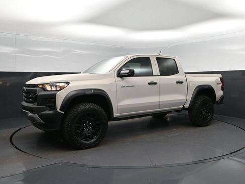 New 2026 Chevrolet Colorado Trail Boss AWD/4WD image 3